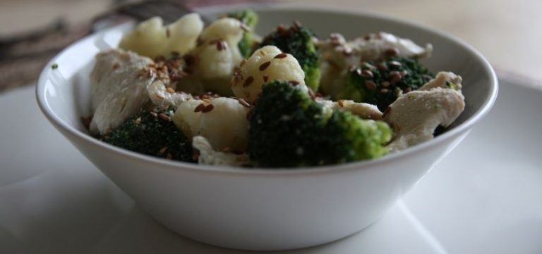 Duo de brocolis choux fleur sauté et poulet