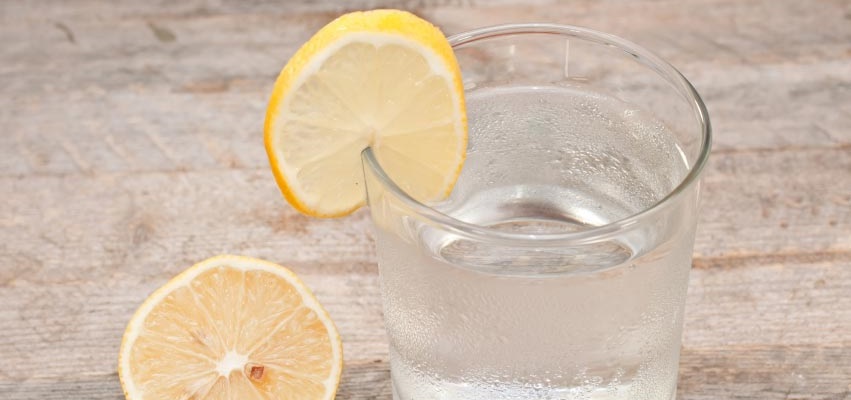 eau citronnée